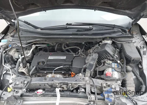 2015 Honda Cr-V Touring z USA, uszkodzony, nr VIN 5J6RM4H97FL132857